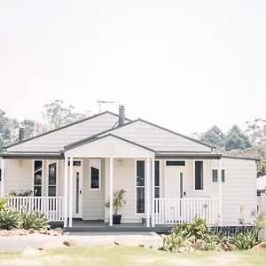 Hotel Hampton Estate Wines ****