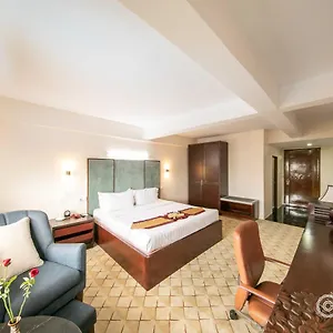 https://new-aye-yar-hotel.yangonhotels.org